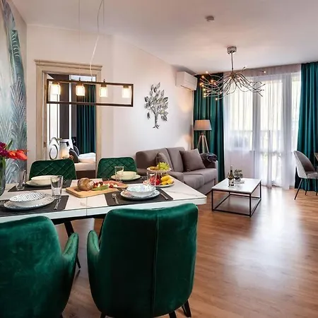 Апартаменты Luxury, Sea View, Beach, Feel Good, Flora *